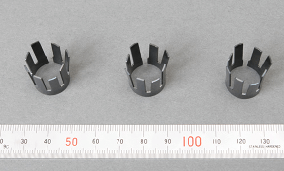 自動車部品 羽を起こすのが非常に困難な製品